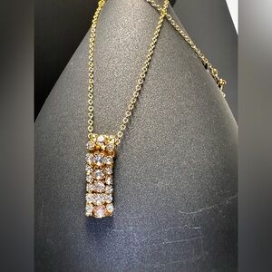 Elegant Gold Rhinestone Pendant Necklace